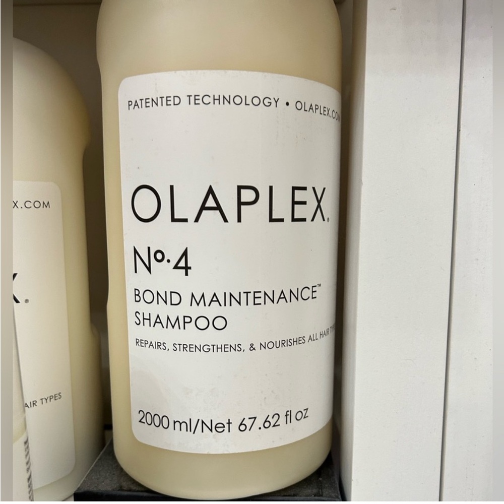 OLAPLEX No.4 Bond Maintenance Shampoo - White